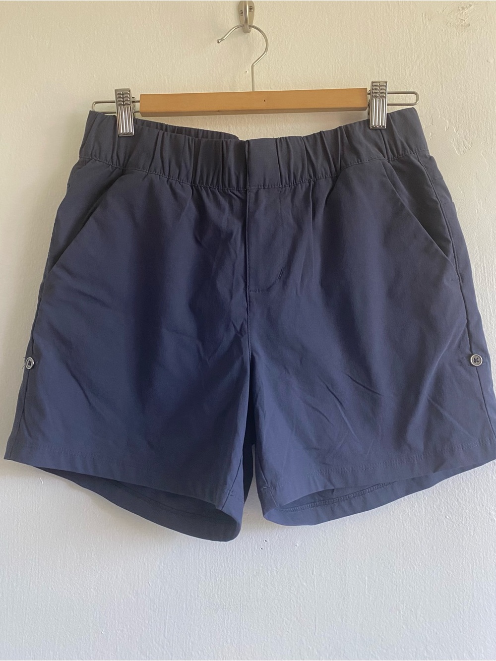 Columbia Hiking Shorts Roll up hem Size M 5” inseam Navy Outdoor